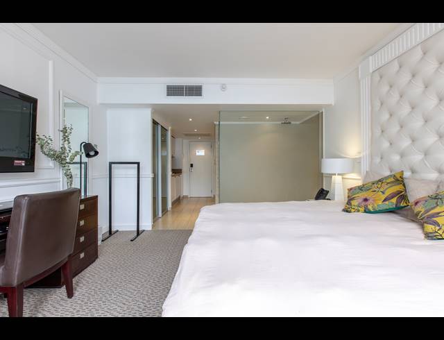 0.5 BEDROOM APARTMENT TO LET IN CAPE TOWN CITY CENTRE